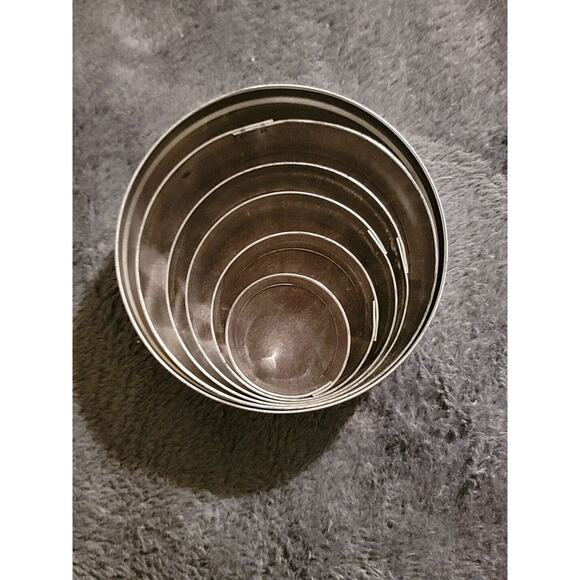 Vintage 5 Circle Fox Run Craftsmen Metal Cookie‎ Cutters In Metal Tin - Picture 3 of 6